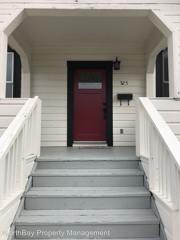 225 Decker St - Photo 2 of 12