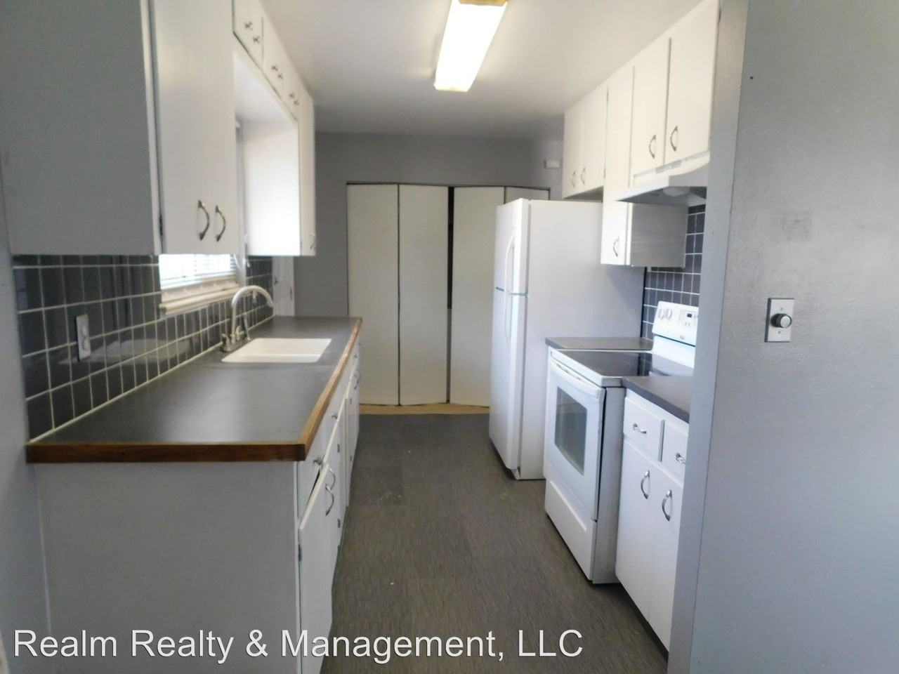 1060 S Decatur St - Photo 2 of 9