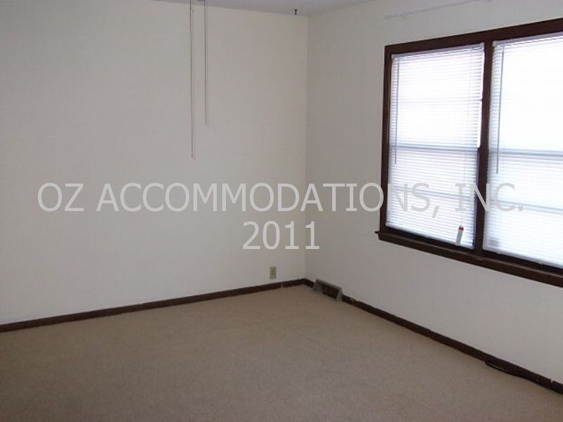 8146 Lowell Ave - Photo 3 of 16