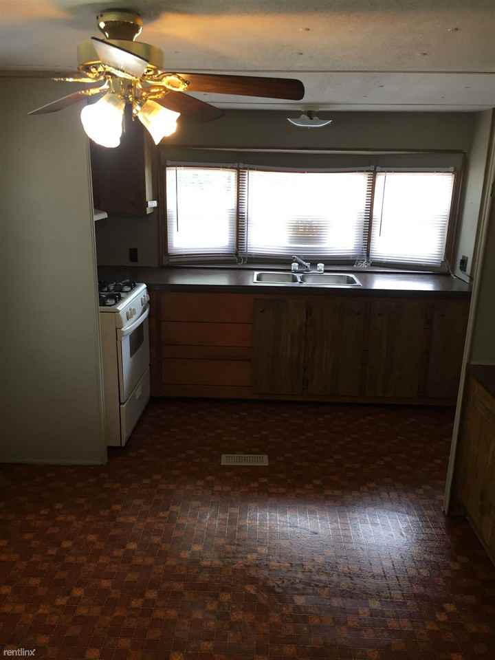 23 Colonial Ave - Photo 3 of 11