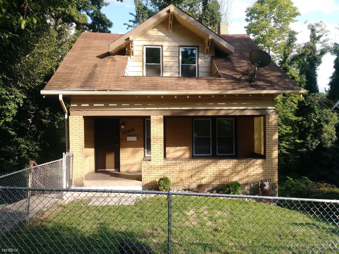 8450 Dersam St - Photo 2 of 10