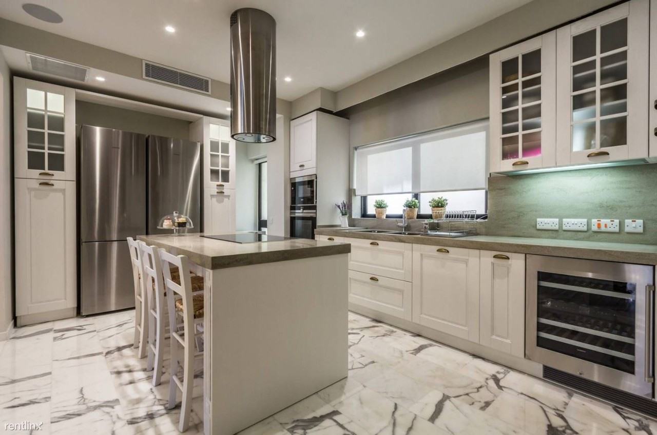 2230 W Riverside Ave #302 - Photo 2 of 13