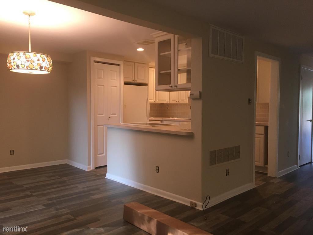 16 E Main St - Photo 2 of 7