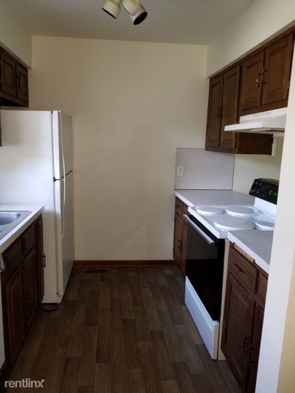 3946 Monte Carlo Ct SE - Photo 3 of 8