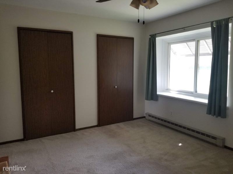 172 S 22nd St - Photo 3 of 20