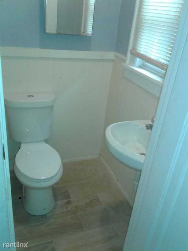 10 Oregon St - Photo 2 of 16