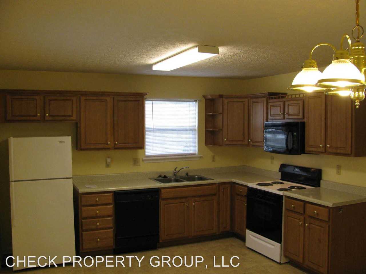 1008 Ironwood Ct - Photo 3 of 15