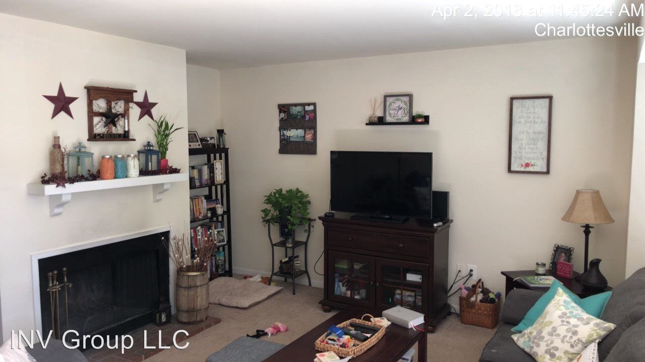 1824 Charles Ct - Photo 3 of 11