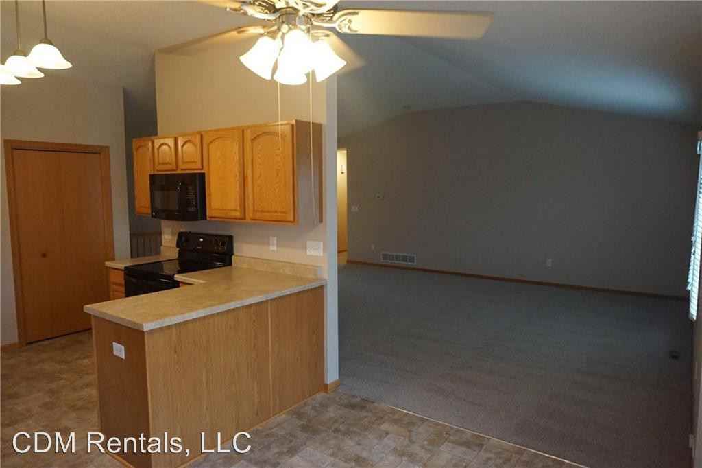 2433 King Ave - Photo 3 of 14