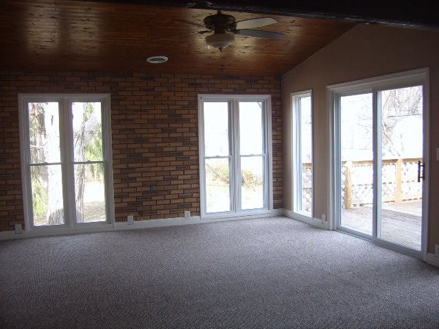 11106 Applewood Dr - Photo 3 of 9