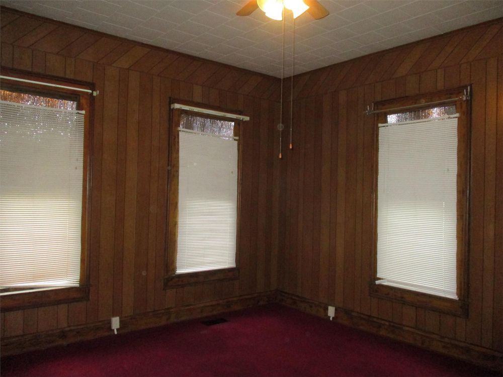 1001 S 4th St - Photo 3 of 9