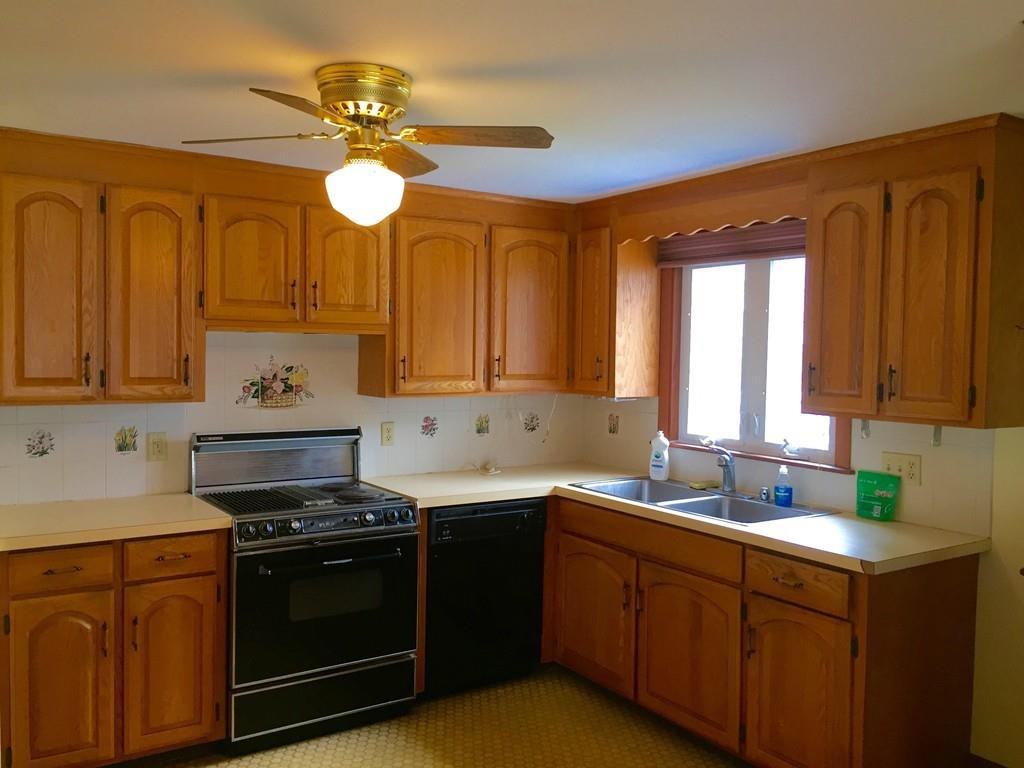 16 Dearborn Rd - Photo 2 of 12