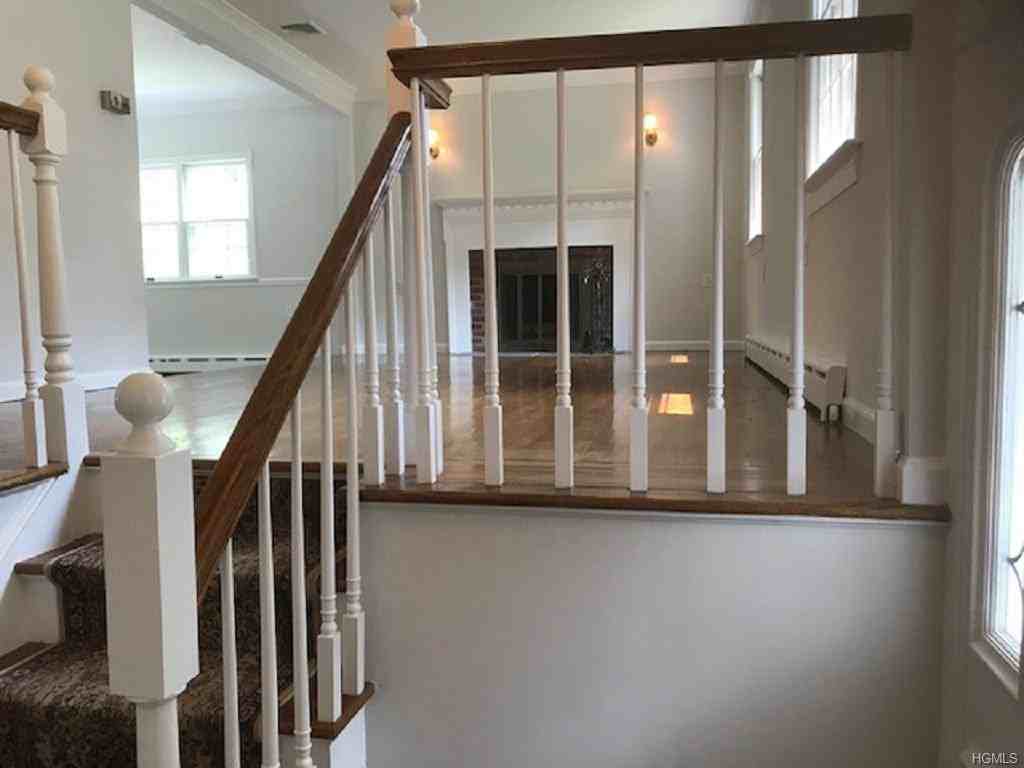 1218 Old Post Rd - Photo 2 of 9