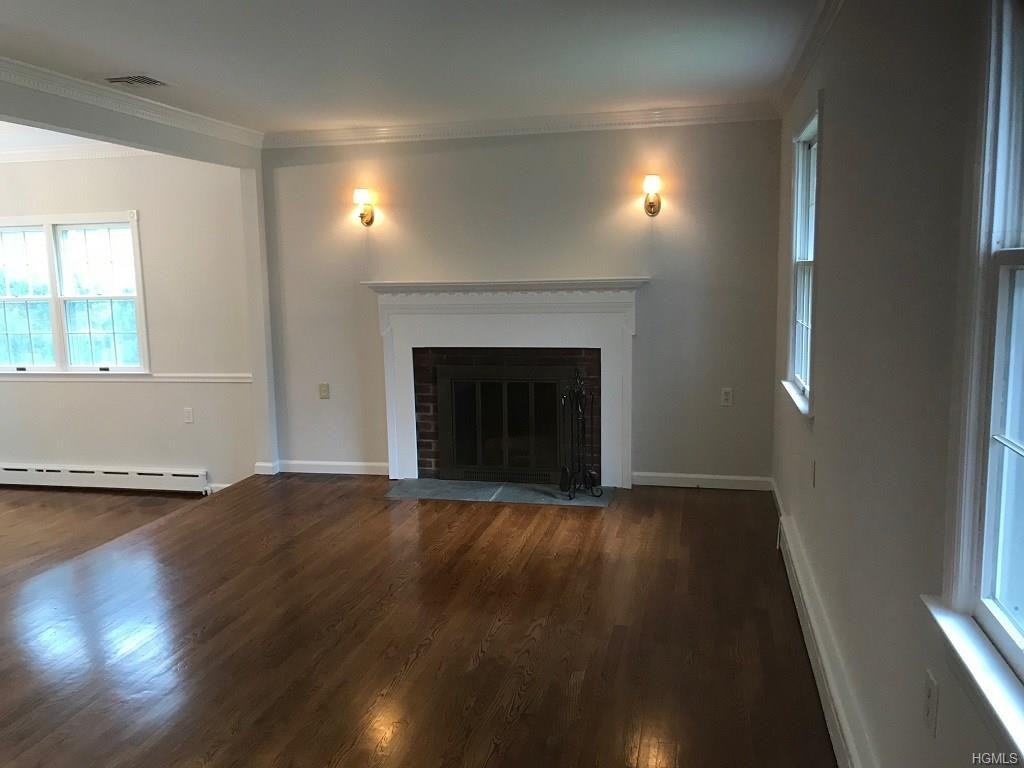 1218 Old Post Rd - Photo 3 of 9