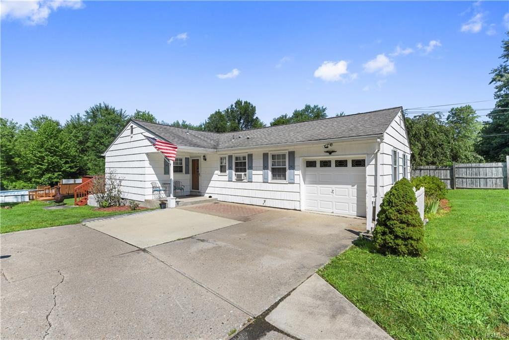 3587 Gomer St - Photo 2 of 20