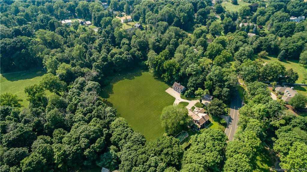 1081 Hillside Rd - Photo 2 of 25