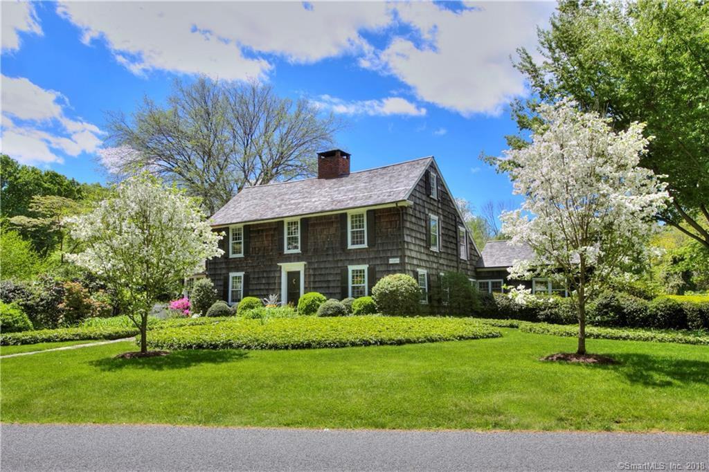 1081 Hillside Rd - Photo 3 of 25