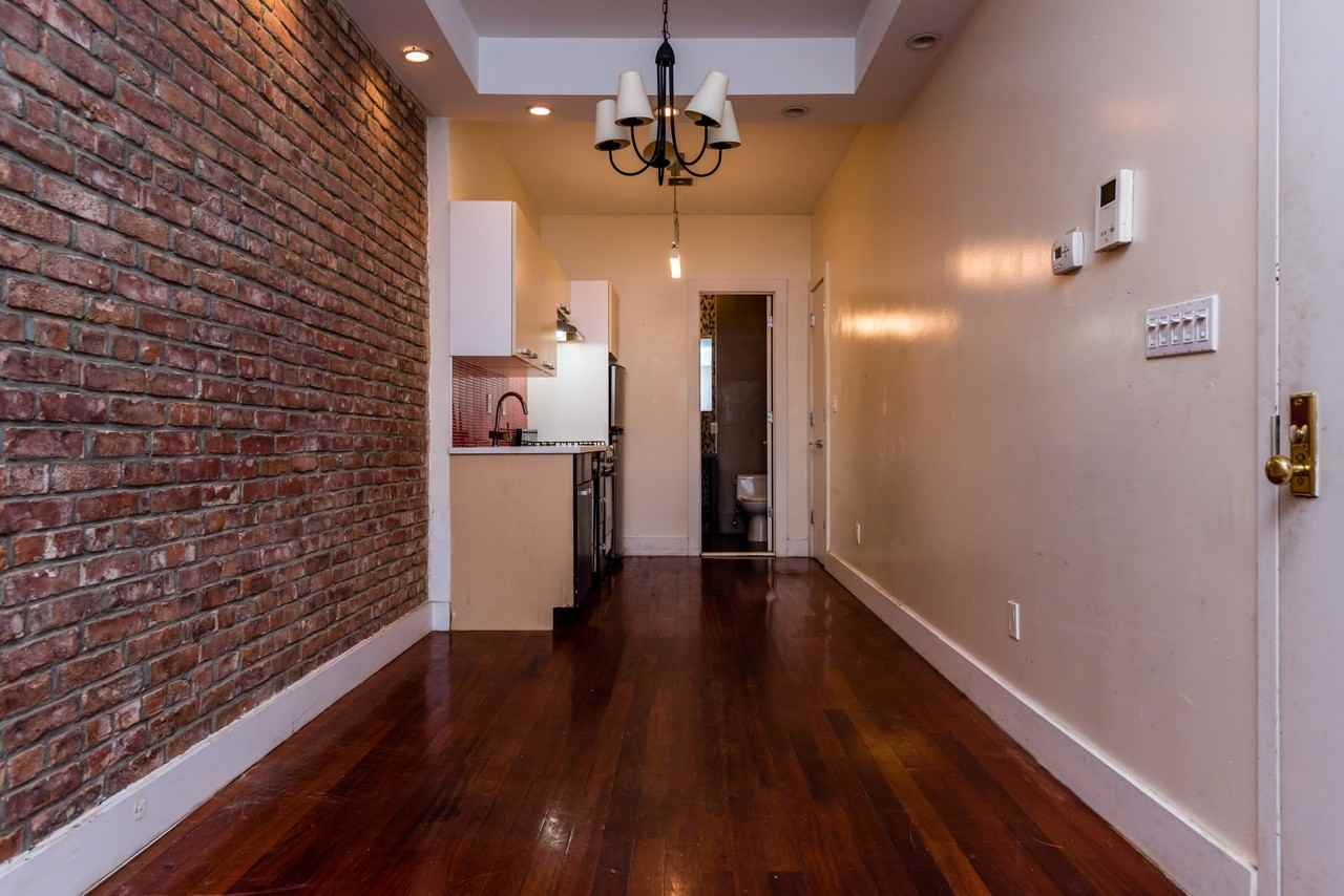 179 Knickerbocker Avenue #17HJ
