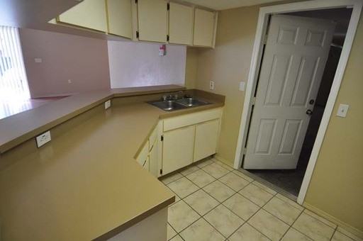 2901 N 12th St - Photo 3 of 6