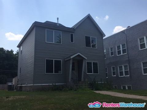 1528 Grand Ave - Photo 2 of 21