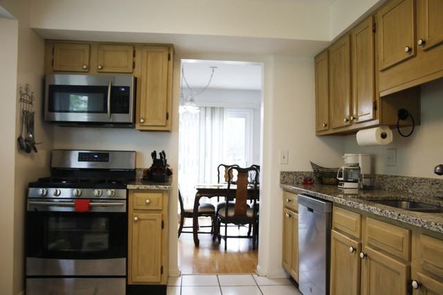 1478 Hazelwood Ct - Photo 2 of 19