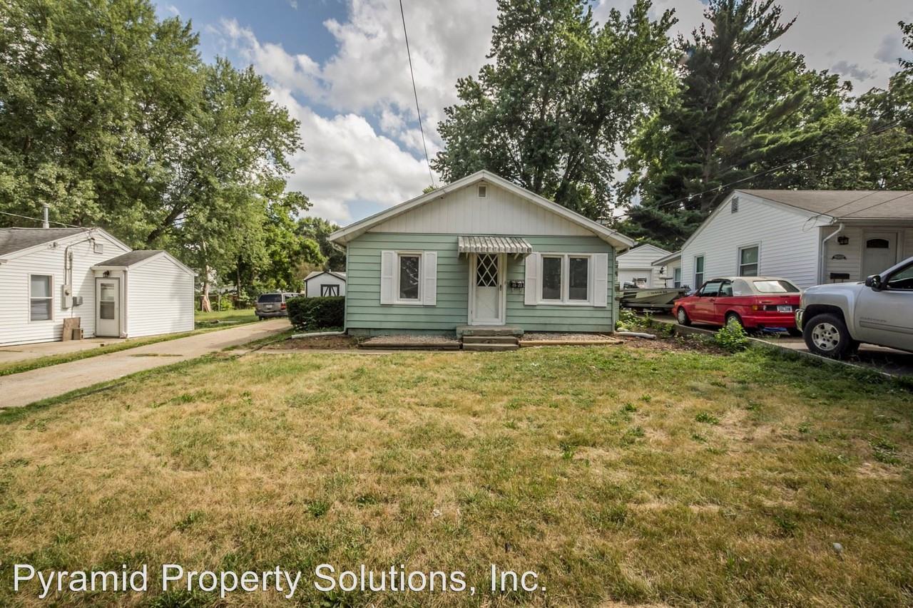 1525 Arthur Ave - Photo 2 of 20