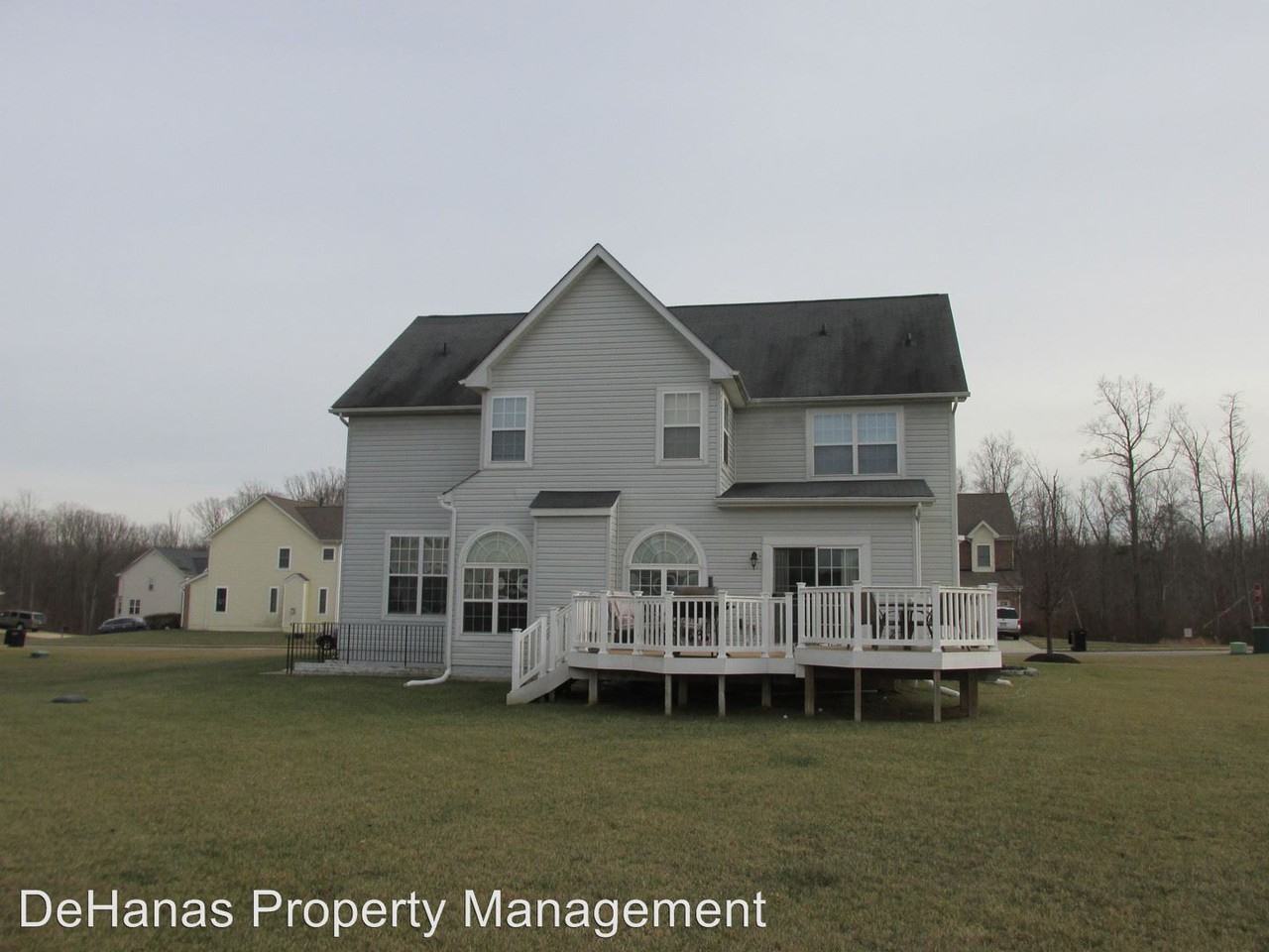 5756 Oak Forest Ct - Photo 2 of 26