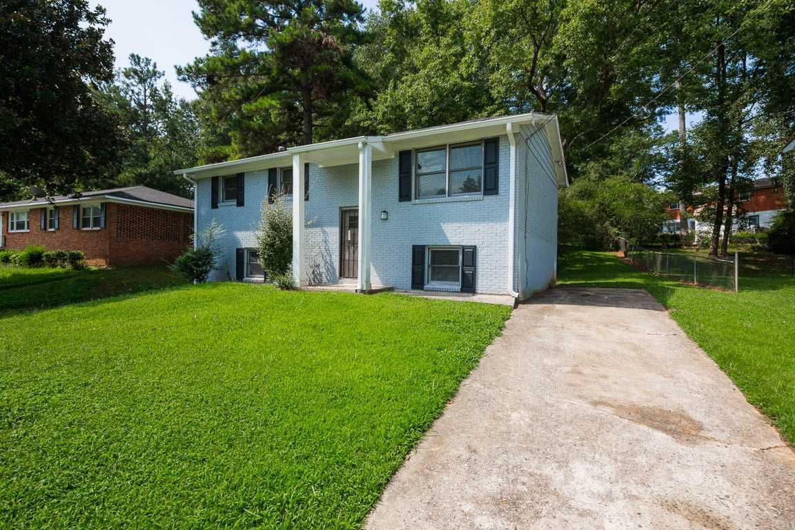 3776 Leesburg Ct SW - Photo 3 of 34