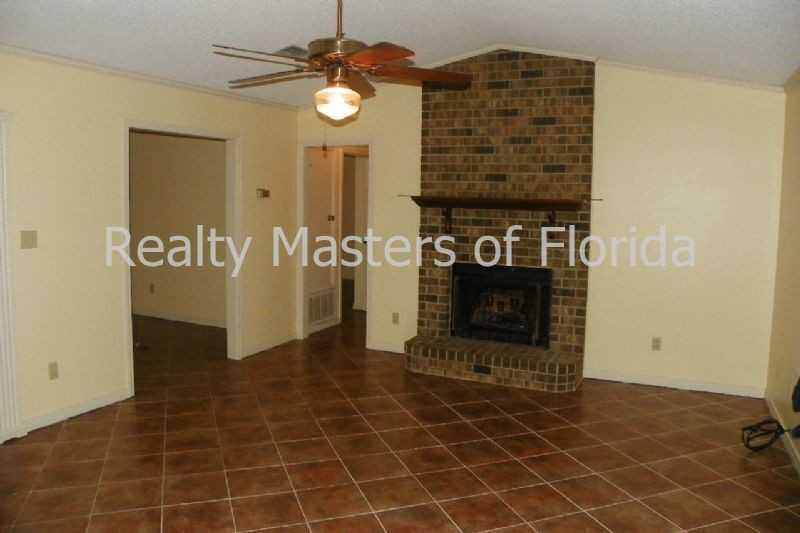 7757 Grundy St - Photo 2 of 20