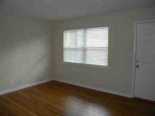 119 Ardmore Pl NW - Photo 2 of 7