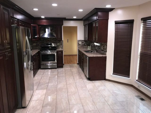 1235 Lakewood Cir - Photo 2 of 12