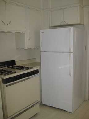 211 S Cockrel Ave - Photo 3 of 16