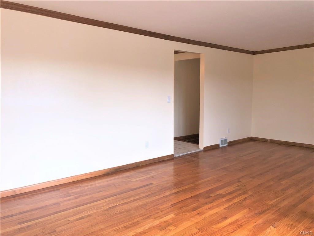 3113 Burnet Ave - Photo 2 of 16