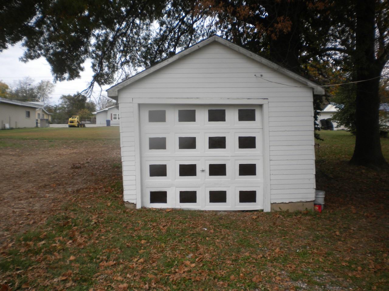 807 Dooley Street - Photo 2 of 11