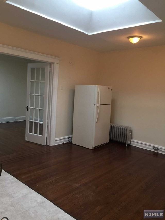 206 Main St #2r - Photo 2 of 7