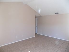 8906 Shady Tree Ct - Photo 2 of 11