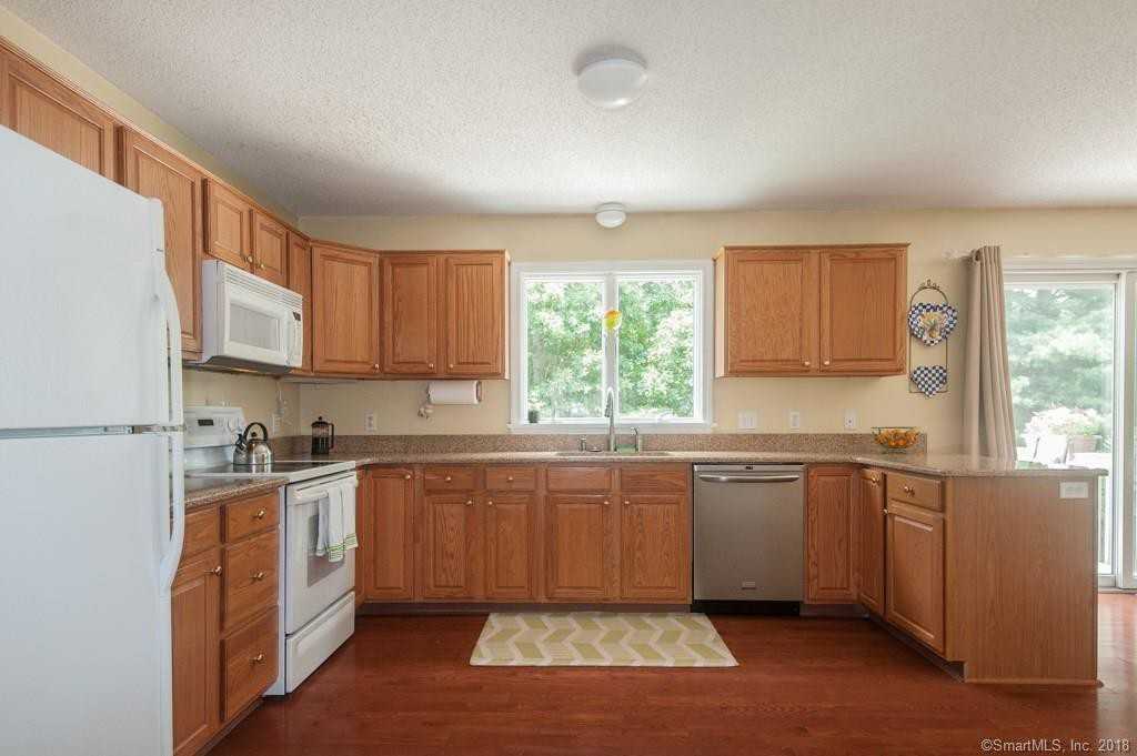 73 Danny Trail - Photo 3 of 27