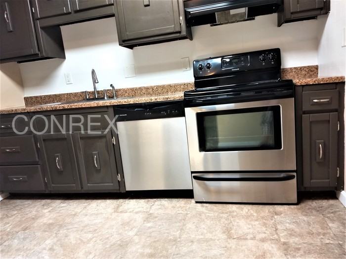 9905 Loralinda Dr - Photo 3 of 24