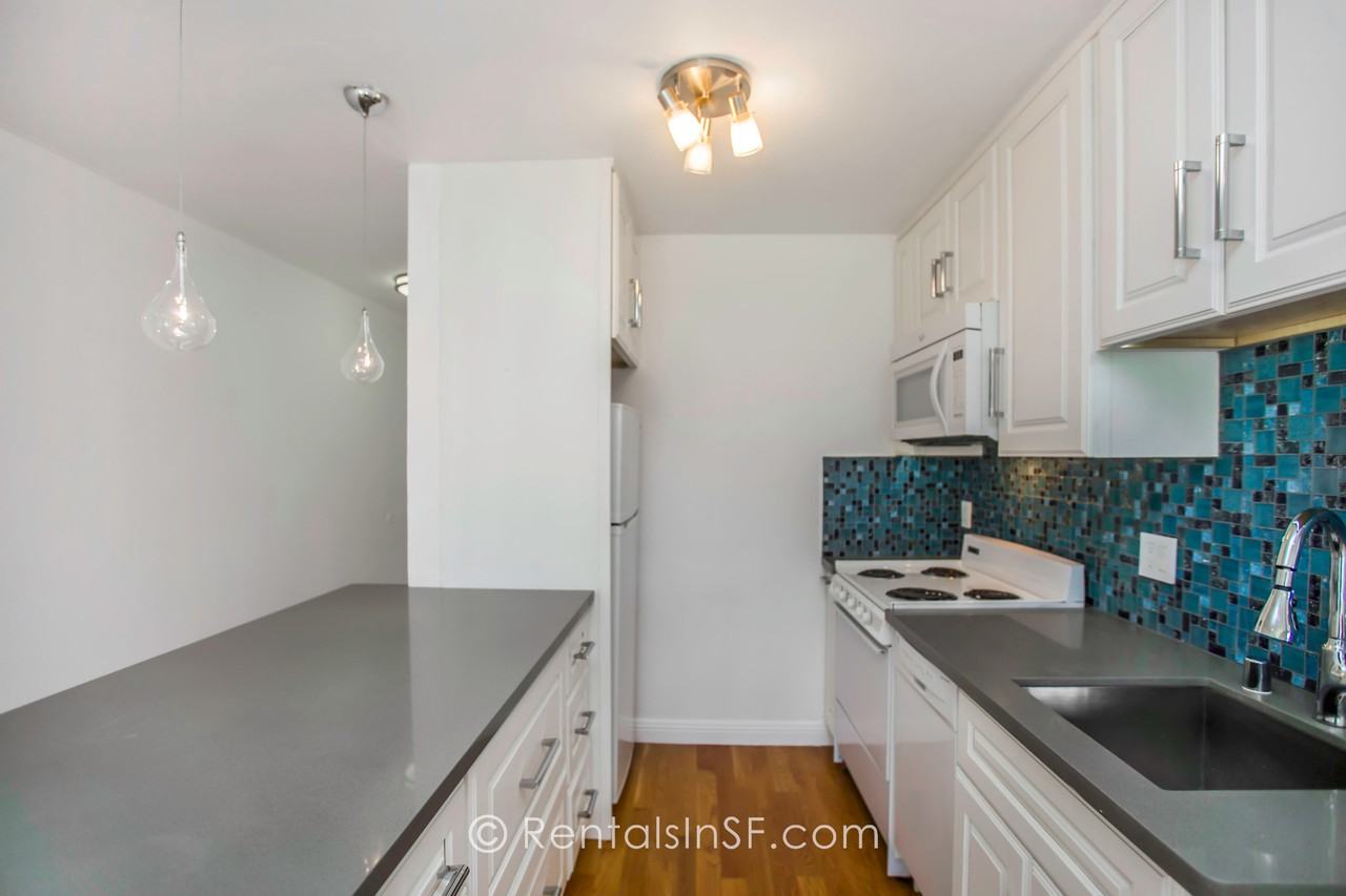 930 Elizabeth St #1 - Photo 3 of 12