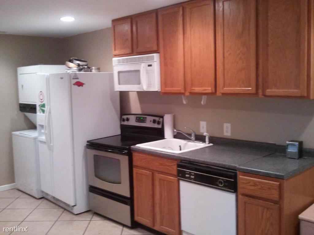 122 38th St - Photo 2 of 5