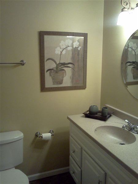 1605 Maple Terrace - Photo 3 of 3