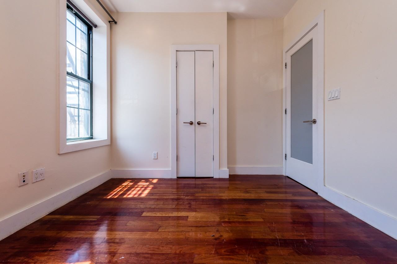 179 Knickerbocker Avenue #11VY