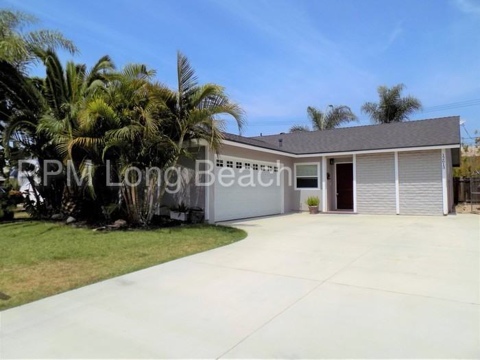 12613 214th St - Photo 2 of 20