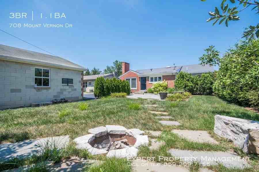 708 Mt Vernon Dr - Photo 3 of 12