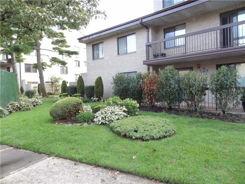 6 Kathy Pl #1B - Photo 2 of 18