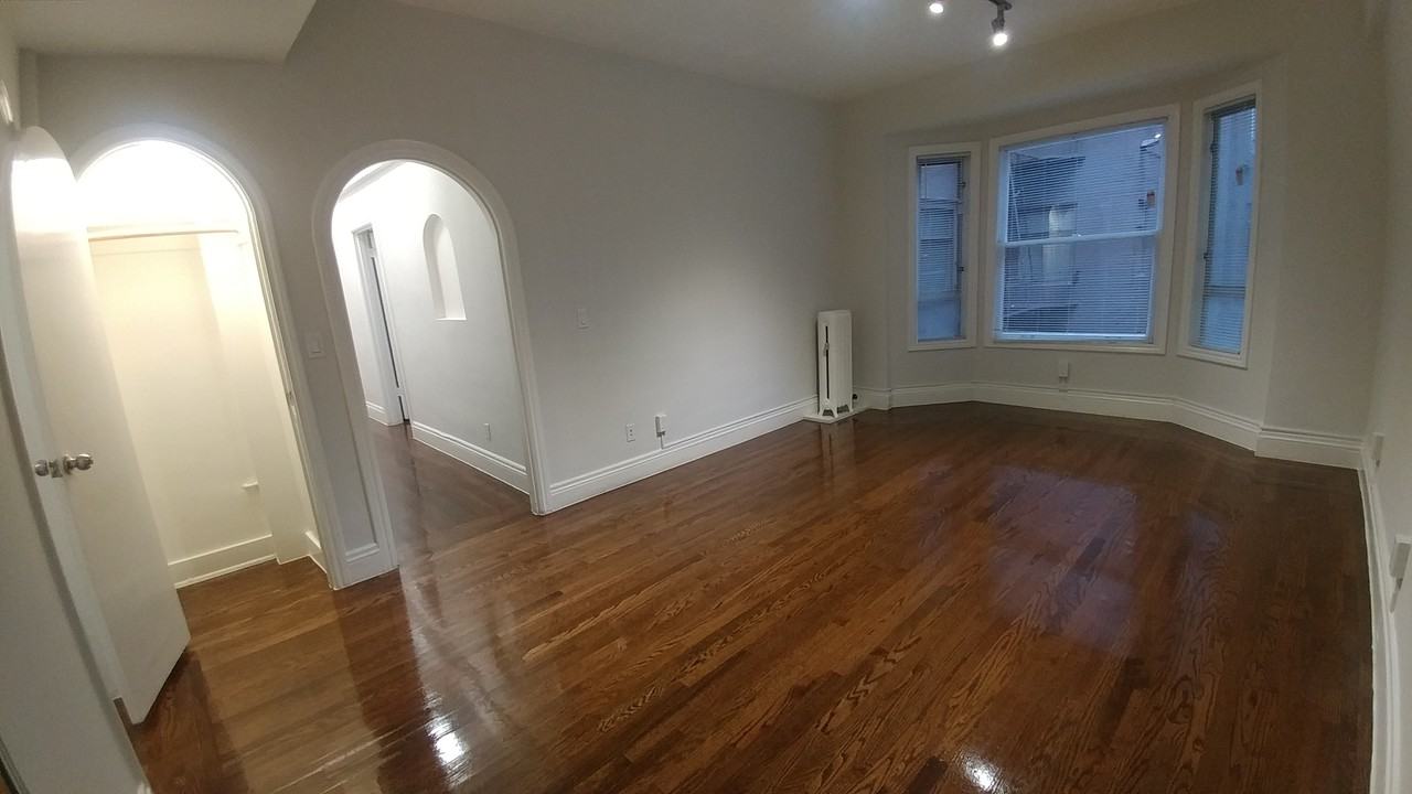 1060 Bush Street #211