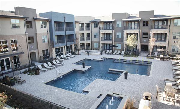 Maple/Denton Dr - Photo 3 of 6