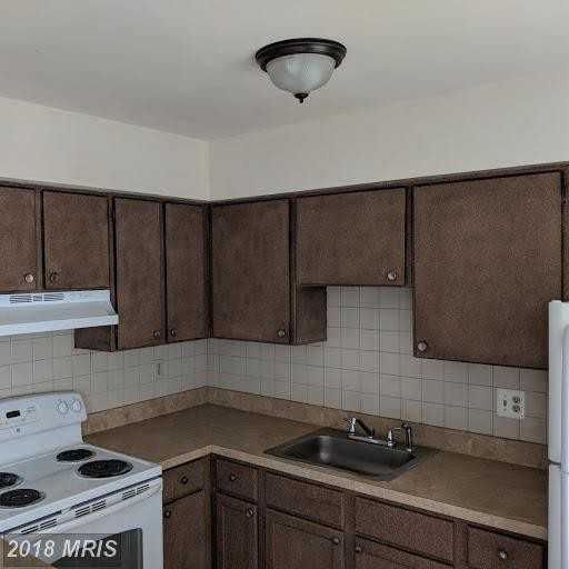 1106 Dutton Way - Photo 2 of 7