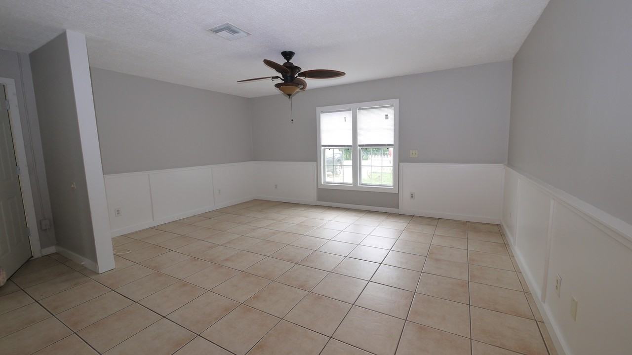 21807 Pompano Ave - Photo 2 of 8