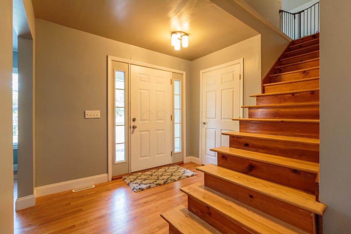 7070 Westview Dr - Photo 3 of 50